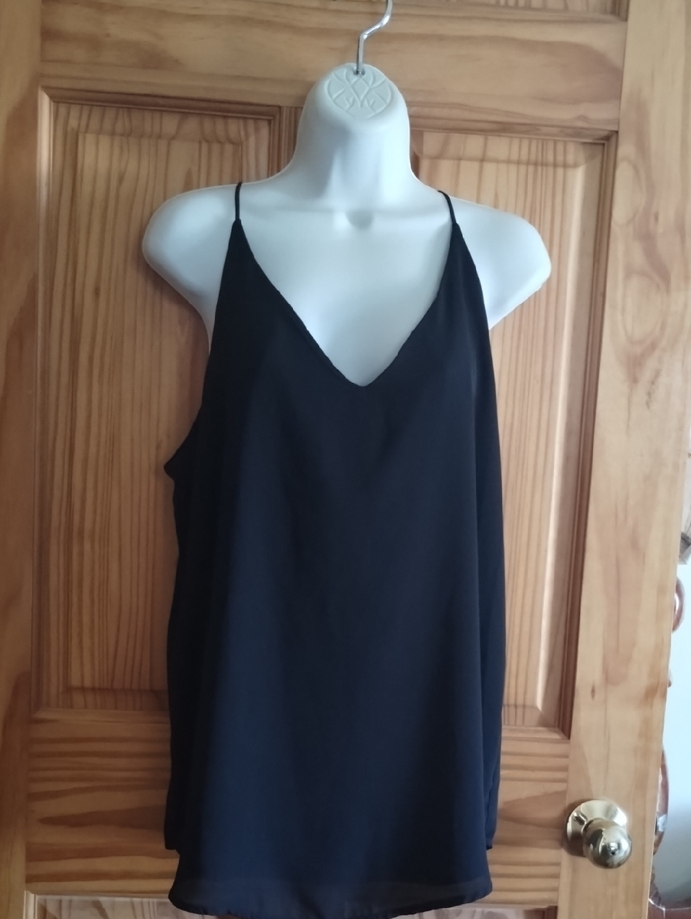 Sleek Black V-Neck Spaghetti Strap Cami